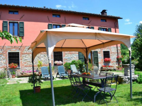 Tuscan Farmhouse in Castiglione di Garfagnana with Garden Castiglione Di Garfagnana